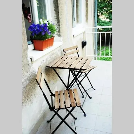 Quiet Apartment Near City Centre *
