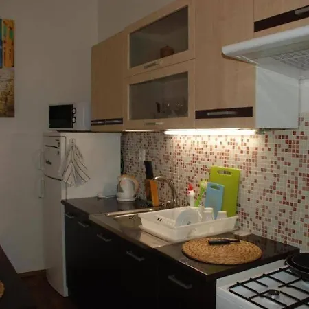 公寓 Quiet Apartment Near City Centre